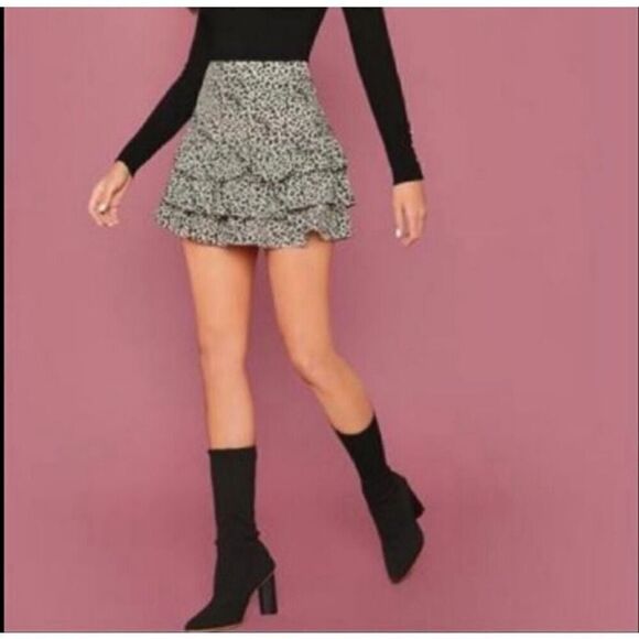 Sienna Sky Leopard Print Ruffle Skirt Medium - Picture 1 of 5